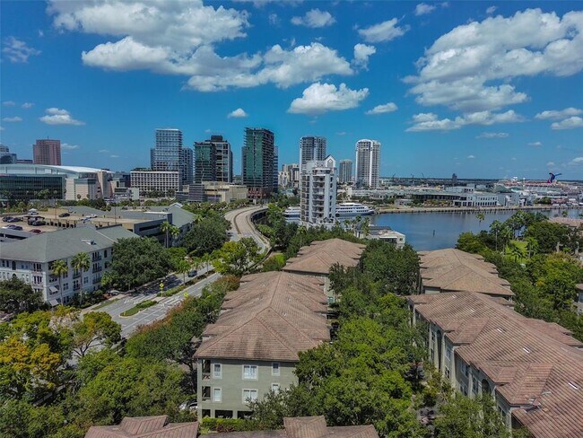 Building Photo - 606 Masthead Ct