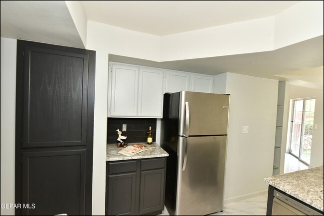 Building Photo - 31 Stratford Hall Cir