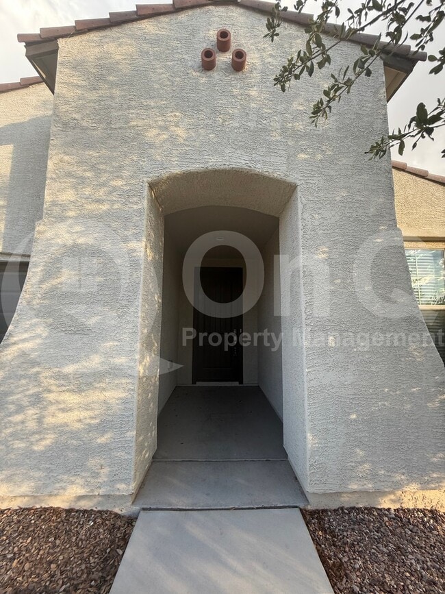 Building Photo - 7311 S Via Cabana