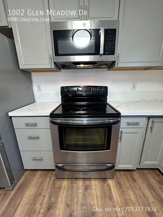 Building Photo - 1002 Glen Meadow Dr