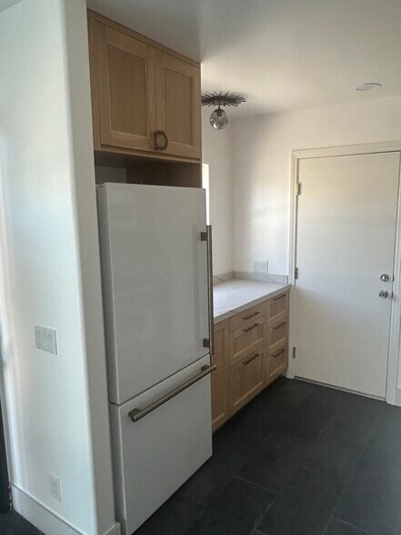 Building Photo - 3705 Sunset Ln