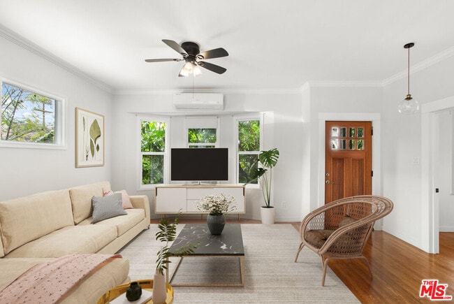 Building Photo - 123 Ellita Pl