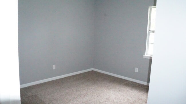 Building Photo - Cute Home in Great Area of Oak Grove