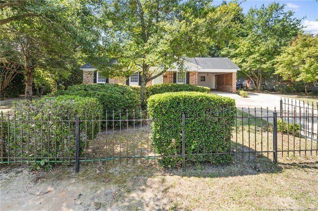 Building Photo - 309 Kenwood Dr