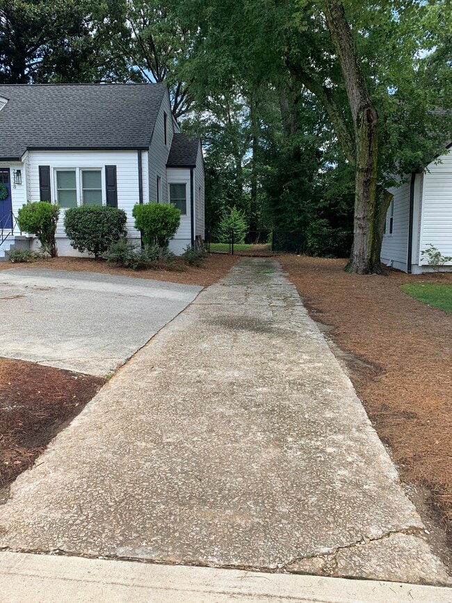 Building Photo - 2328 Johnson Ferry Rd NE