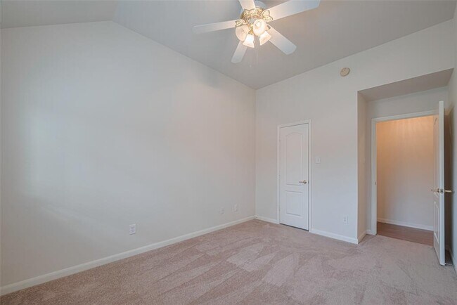 Building Photo - 11106 Fairway Dr