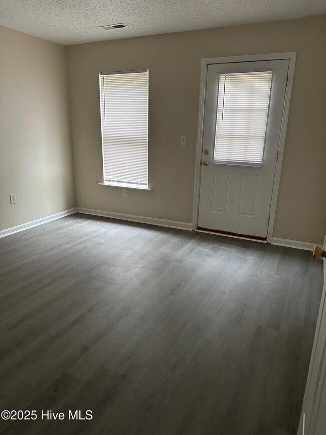 Building Photo - 4468 Magellan Ct