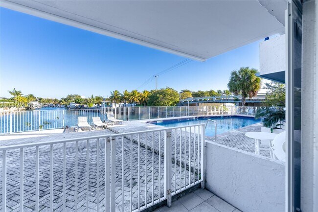 Building Photo - 2225 NE 123rd St