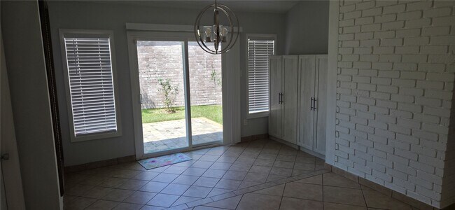 Building Photo - 16011 Glen Mar Dr