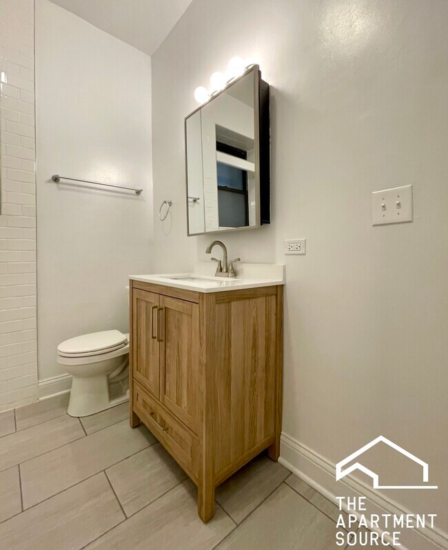 Building Photo - 2323 N Kedzie Blvd