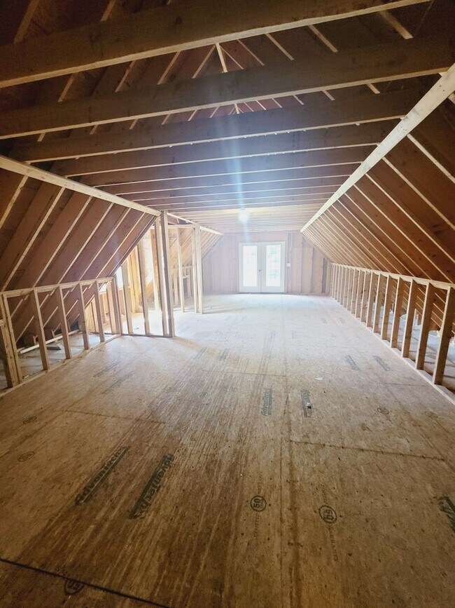 Building Photo - Beautiful Brick Ranch in Campbell County