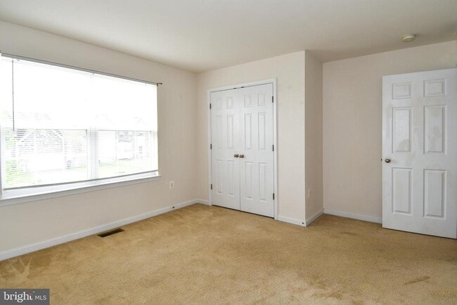 Building Photo - 3082 American Eagle Blvd