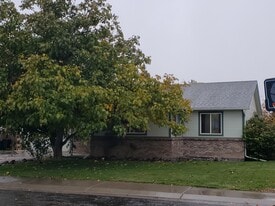 Building Photo - 461 N Sun Ct