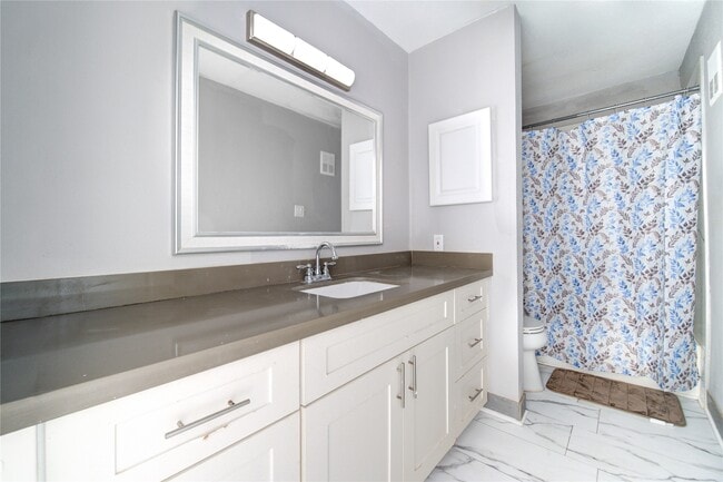 Building Photo - 12500 Sandpiper Dr