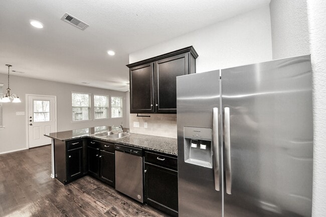 Building Photo - 16130 Beachside Pl