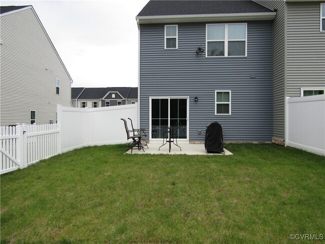 Building Photo - 2210 Palm Ct