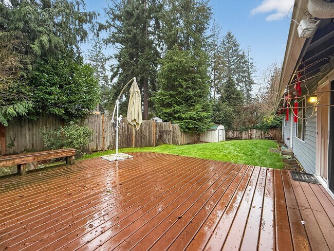 Building Photo - 16711 NE 18th St