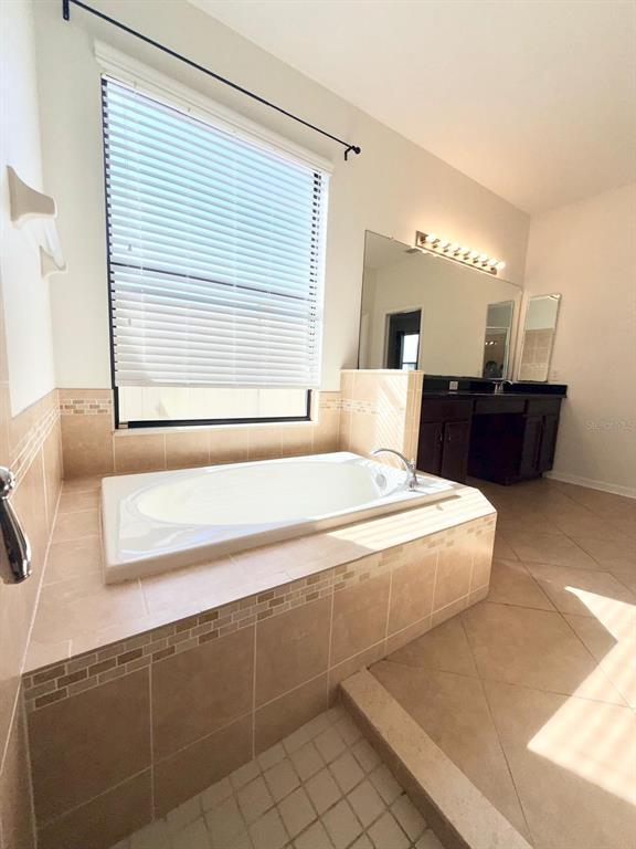 Building Photo - 12747 Tikal Way