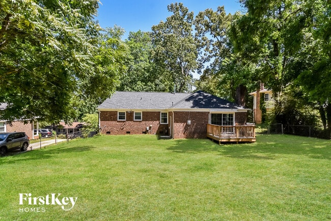 Building Photo - 2314 Killarney Dr