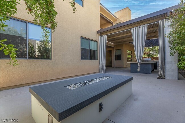 Building Photo - 86 Pristine Glen St