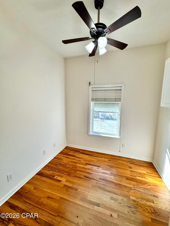 Building Photo - 13800 Pelican St