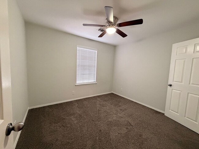 Building Photo - This home is a perfect blend of comfort and functionality, making it an ideal choice for those se...