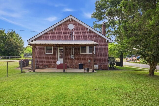 Building Photo - 108 Cullum St