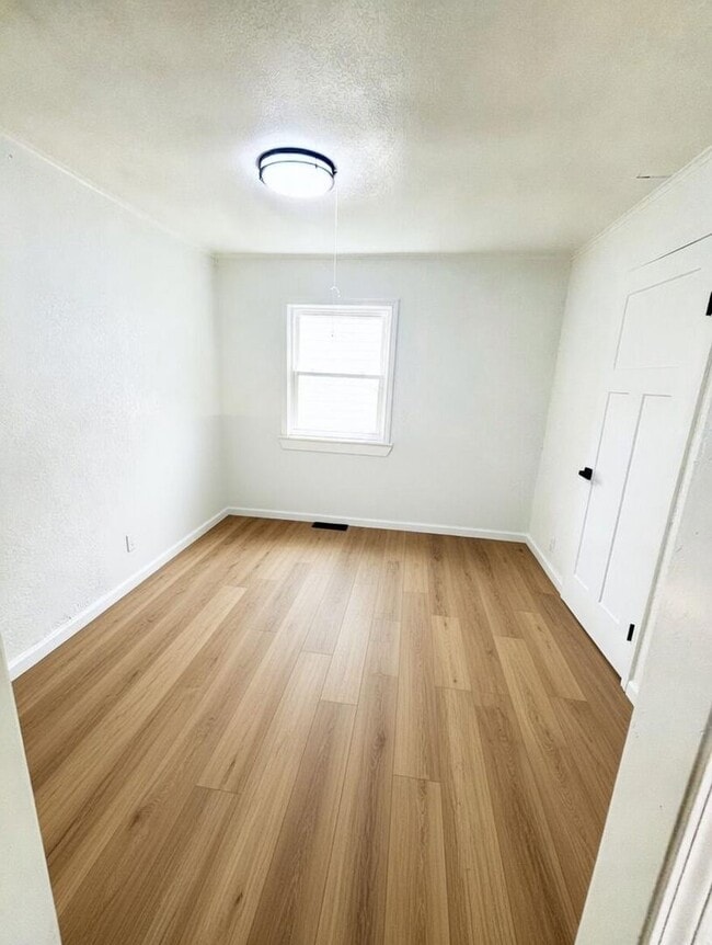 Building Photo - Wapak – Fully Remodeled Home with 2-Car Garage