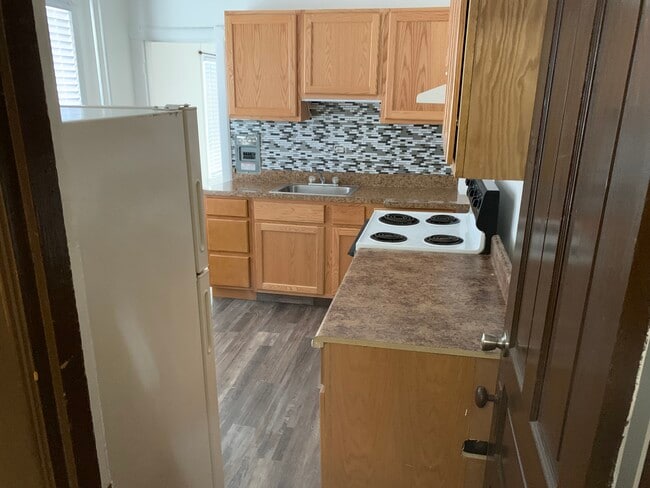 Kitchen - 848 Weiser St