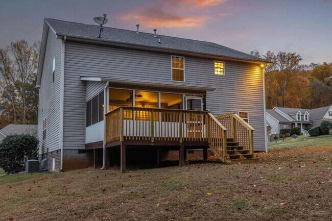 Building Photo - Spacious 4BR House in Ooltewah