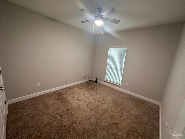 Building Photo - 4745 Dupont Cir