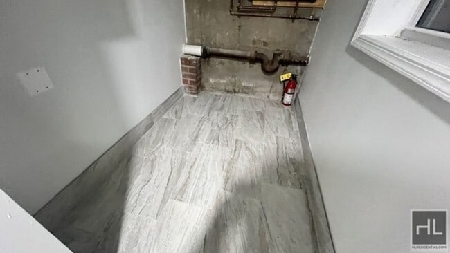 Building Photo - LINCOLN AVENUE