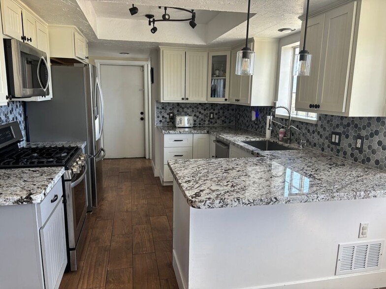 Building Photo - 69345 Buckthorn Dr