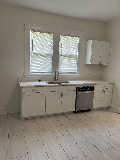Building Photo - "3-Bedroom Home on Glenview Avenue with Spacious Layout and 2 Full Baths!"