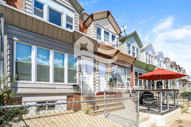 Building Photo - 5519 Upland St