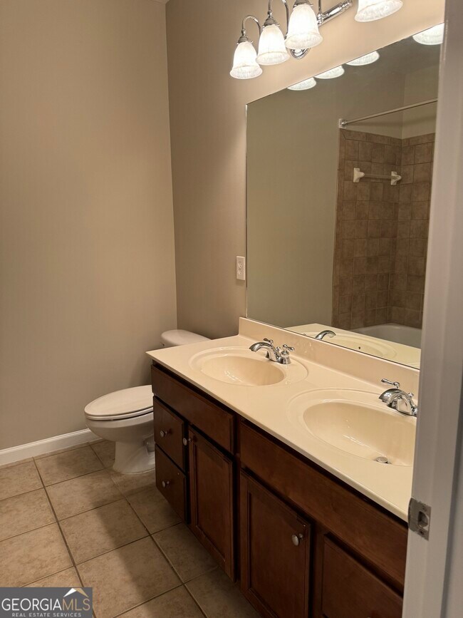 Building Photo - 5868 Norfolk ChaseRoad