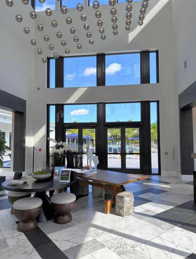 Building Photo - 17299 Pagoda Palms Dr