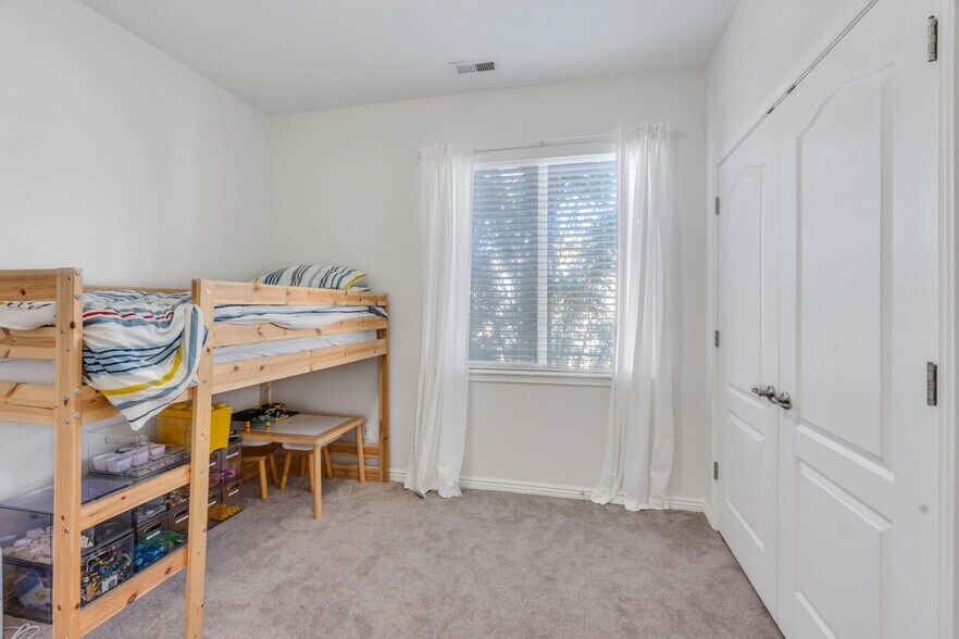Building Photo - 73 S 1580 W