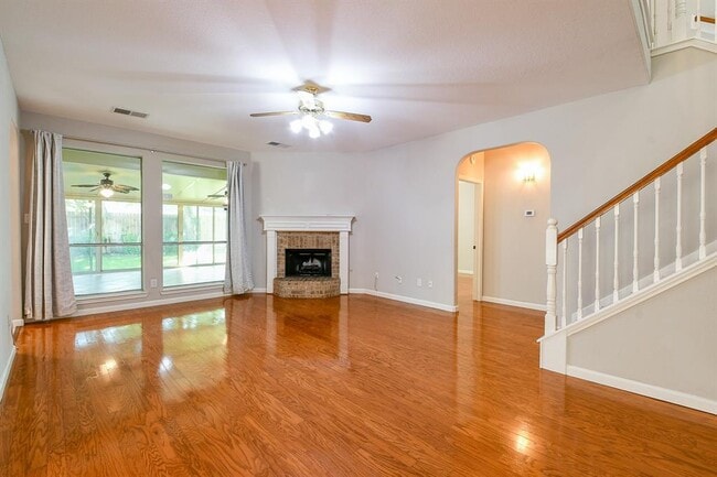 Building Photo - 18035 Somerset Knolls Ct