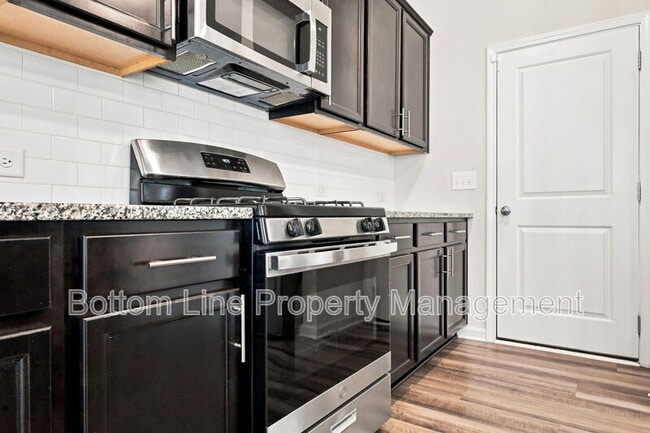 Building Photo - 6331 Andante Ave