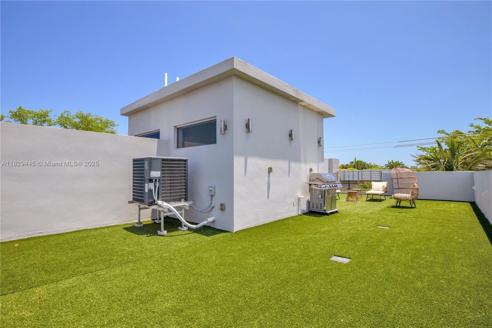 Building Photo - 3333 SW 29th St
