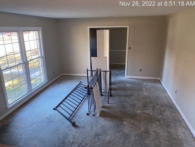 Building Photo - 2220 Baywater Dr