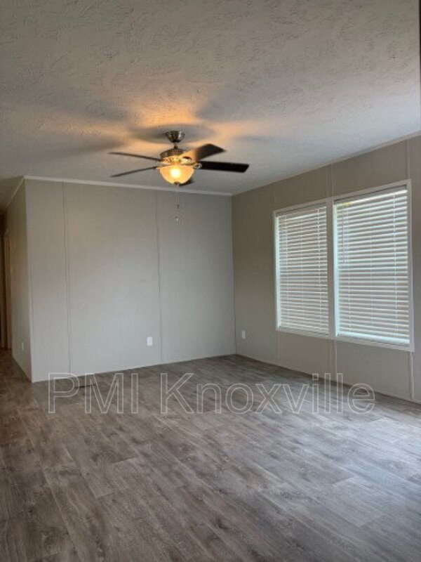 Building Photo - 1413 Howell River Rd
