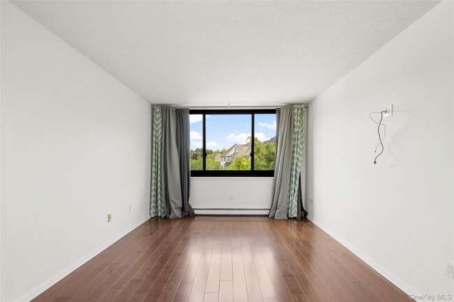 Building Photo - 25 Rockledge Ave