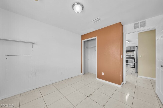 Building Photo - 4549 22nd St SW