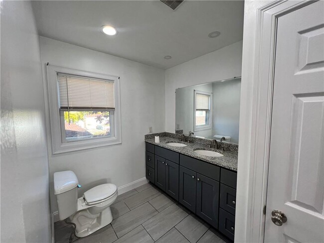 Building Photo - 63 Jastram St