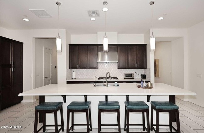 Building Photo - 7320 E Vista Bonita Dr
