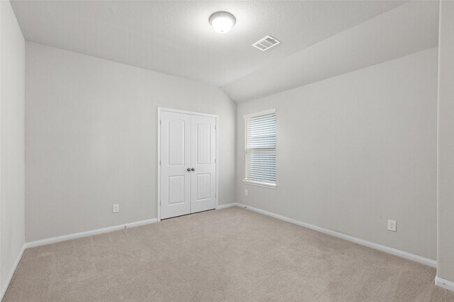 Building Photo - 29650 Kynndal Shore Dr