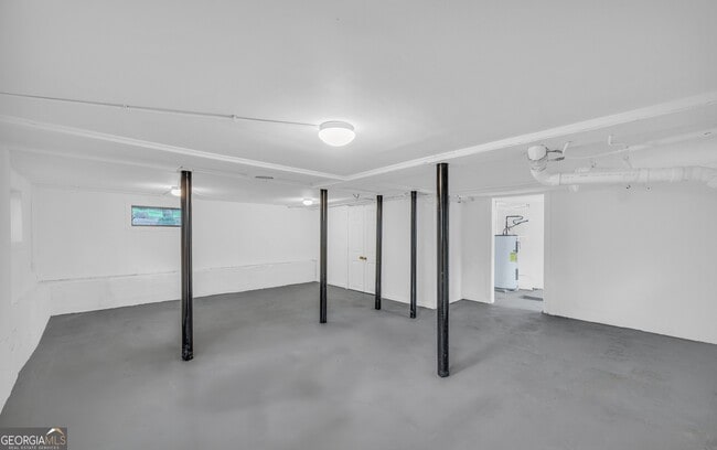 Building Photo - 5506 Alder Dr