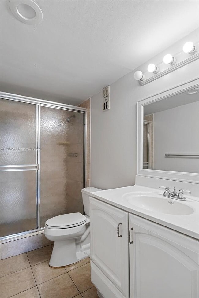 Building Photo - 9451 Evergreen Pl
